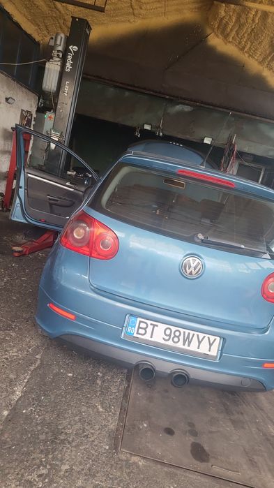 Vând Golf 5 2.0 BKD