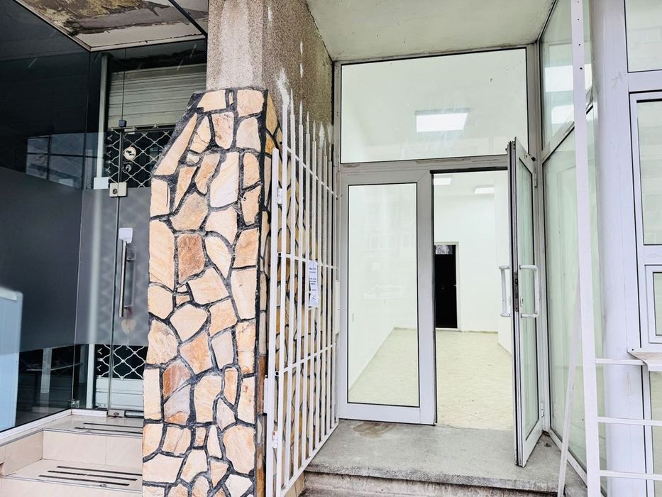Магазин + гараж на Опълченска – 52 кв.м общо, партер, паркомясто, 2 с
