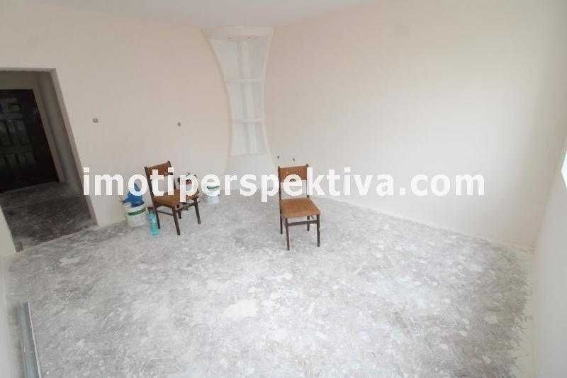 Продава се Двустаен апартамент в Пловдив, Кършияка - 70 кв.м за 1715 €/кв.м - Снимка #1