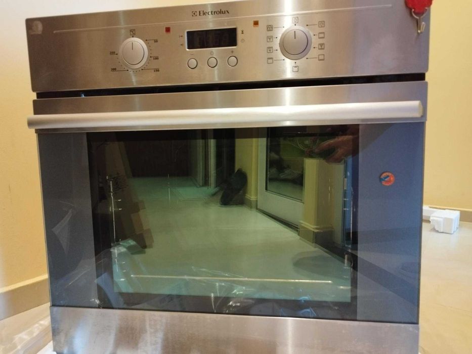 Фурна за вграждане Electrolux ЕОВ53102 Х