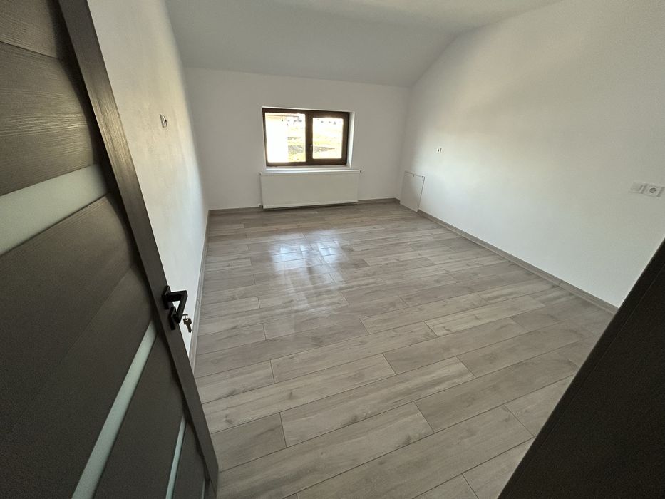Casa de vanzare comuna Bradu , sat Geamana , strada Busuioc