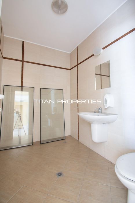 Дава се под наем Офис в София, Банишора - 122 кв.м за 600 € - Снимка #9