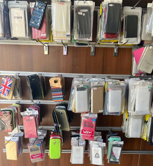 Кейсове за много модели телефони