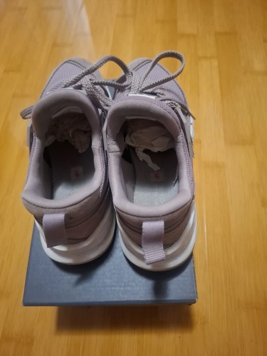 Adidasi new balance!