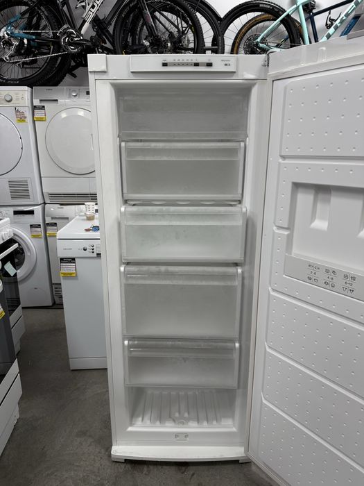 Фризер Siemens GS26V430 в отлично състояние.