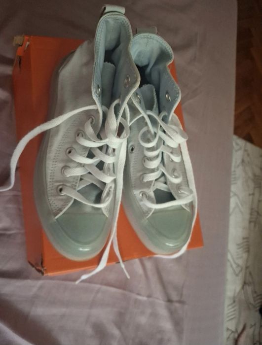 adidasi converse