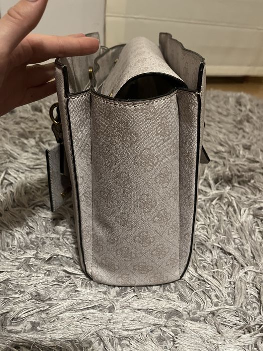 Чанта Guess оригинална