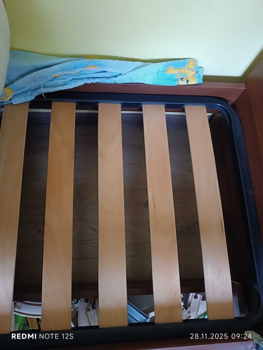 Детско легло с матрак и подматрачна рамка
