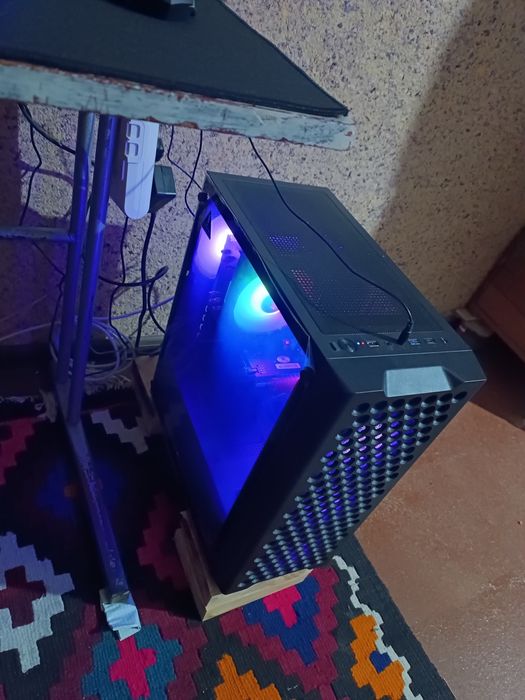 Ofis va uyinlar uchun kampyuter