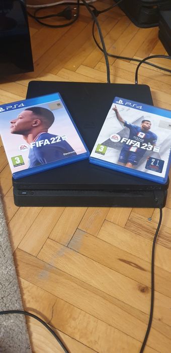PS 4 Slim utilizat