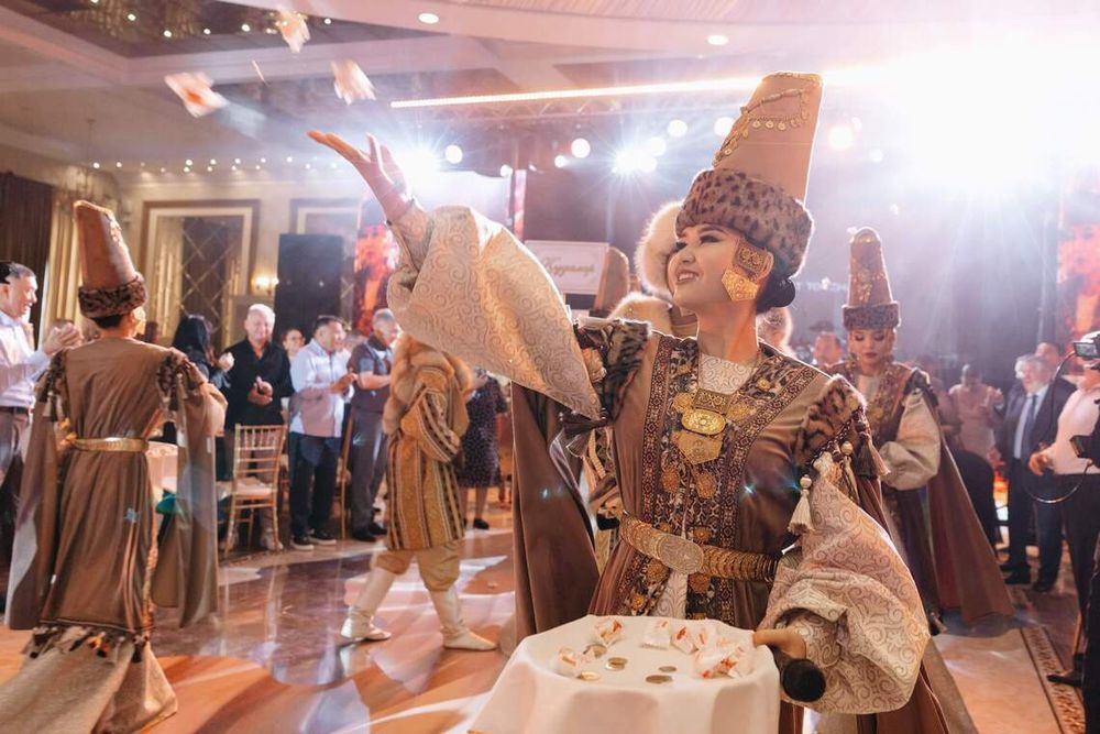 Тамада/асаба/ведущий