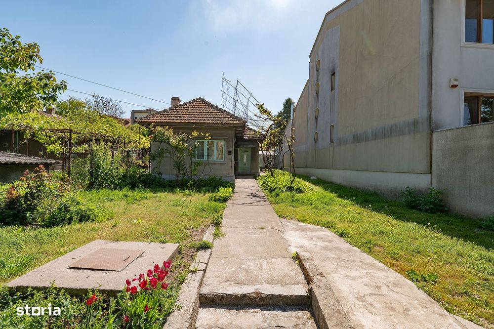 Teren rar, 1600 mp in zona Stadion | Deschidere 25 m | Utilitati