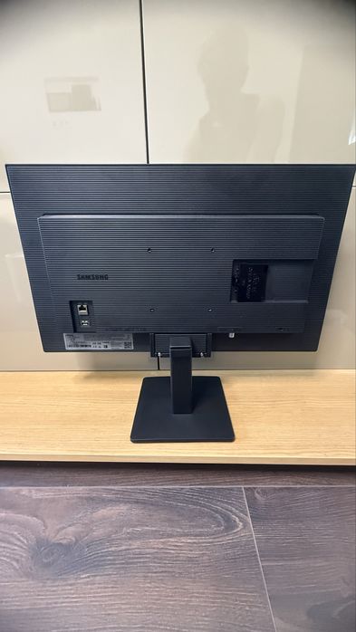 Телевизор Samsung UE24F6002FK за части