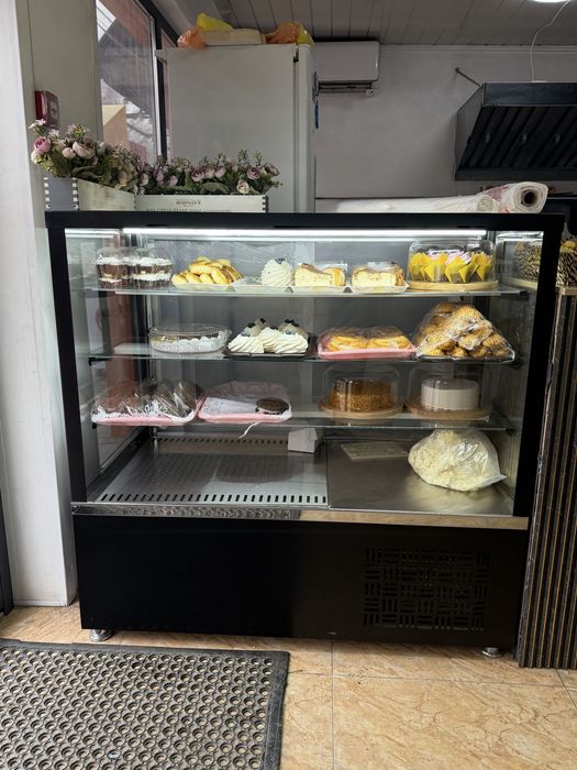 продам витрину цена 250000