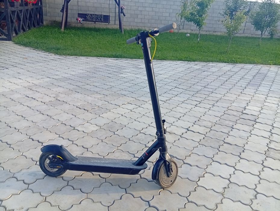 Trotineta electrica perfect funcțională