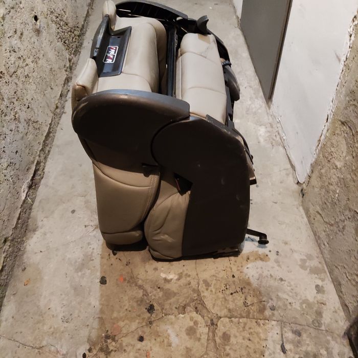 Седалка за Пежо 807 ; С8