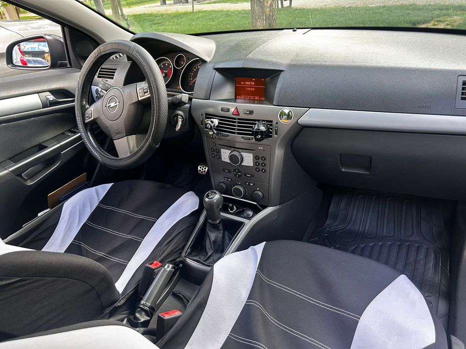 Autoturism Opel Astra