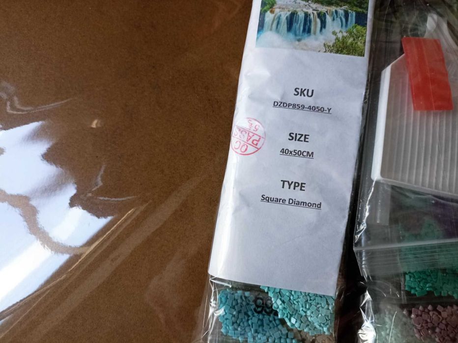 Диамантен гоблен, чисто нов