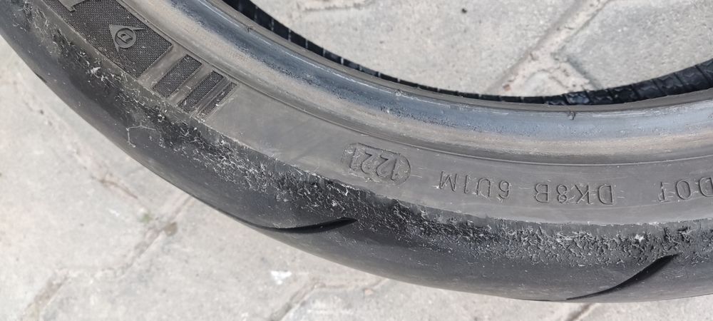 Гуми за мотор 120/70/17