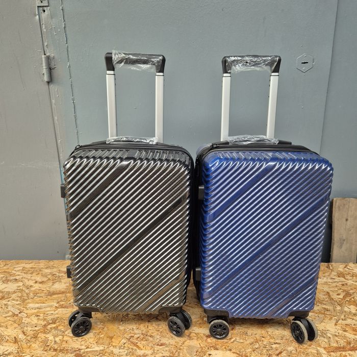 Продам чемоданы гелевые