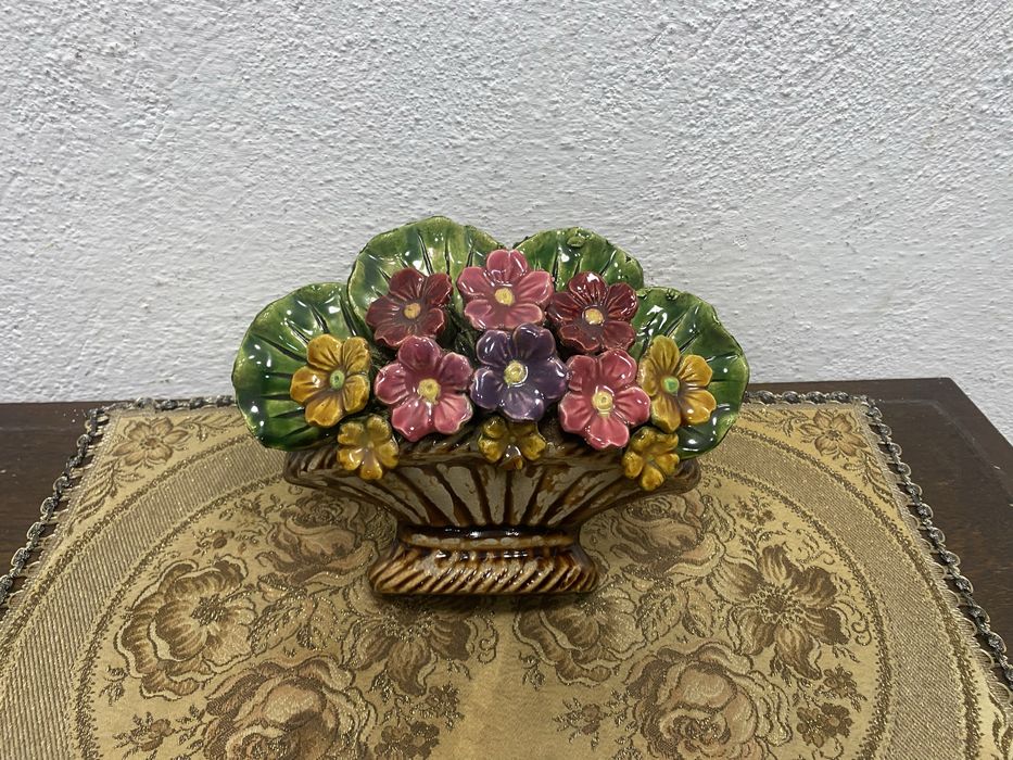 Италия майолика стенна ваза букет цветя керамика 1960