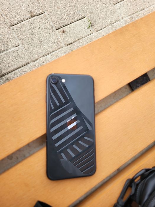 Iphone SE 2поколение