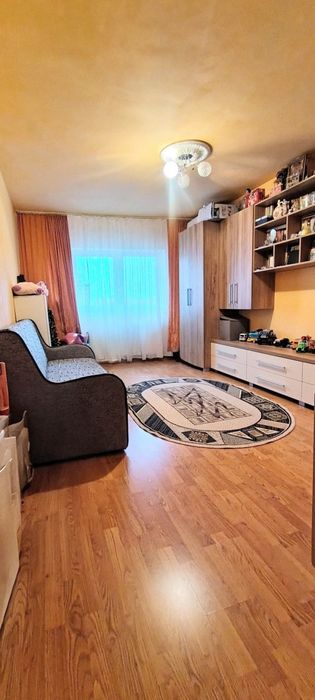 Proprietar, vând apartament cu 2 camere, decomandat
