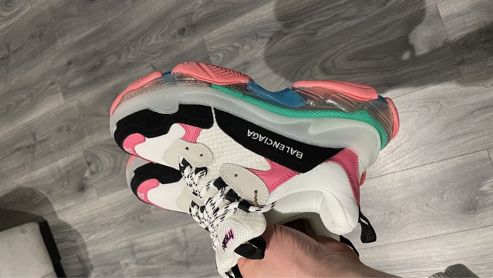 Balenciaga Triple S noi cu cutie marimea 37