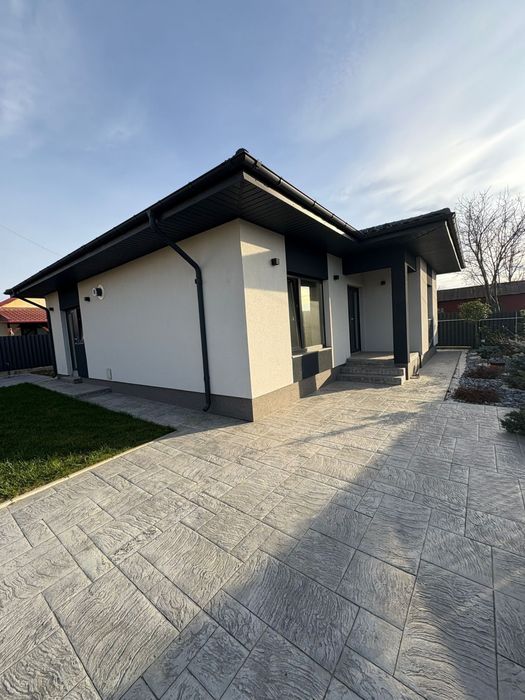 De vânzare casa in LUNCA CETATUII