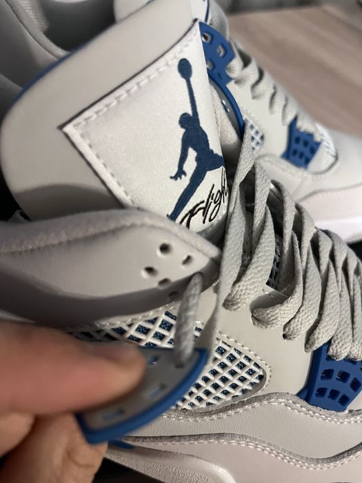 Jordan 4 blue