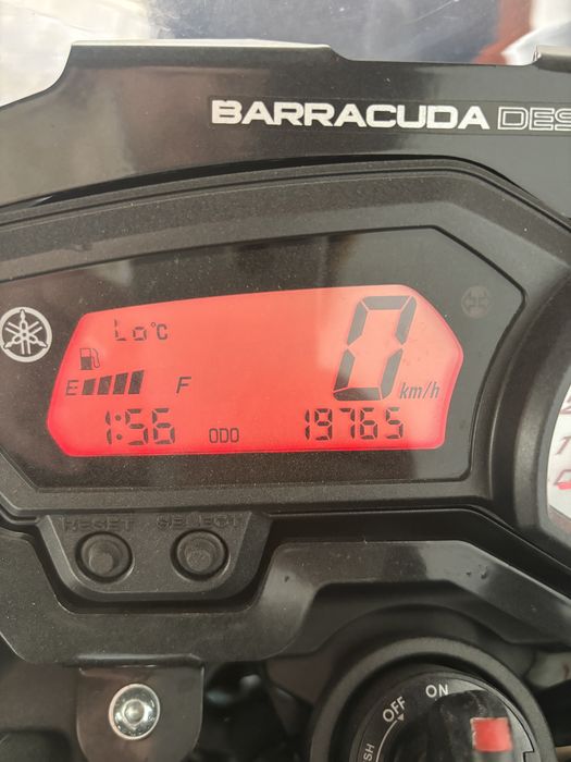Vând Yamaha FZ8 (20.000 km)