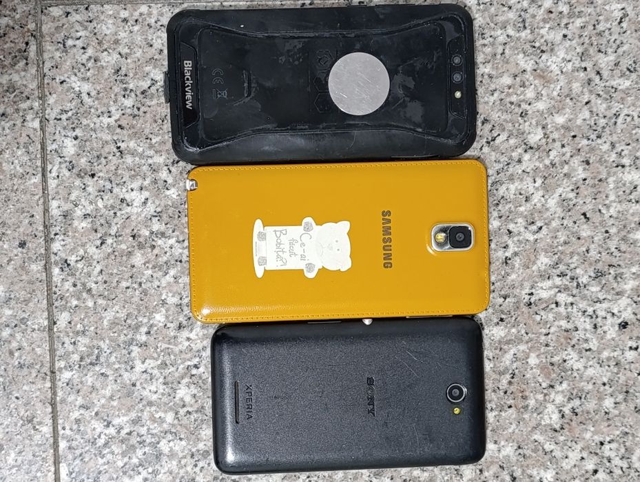 Lot Telefoane și accesorii