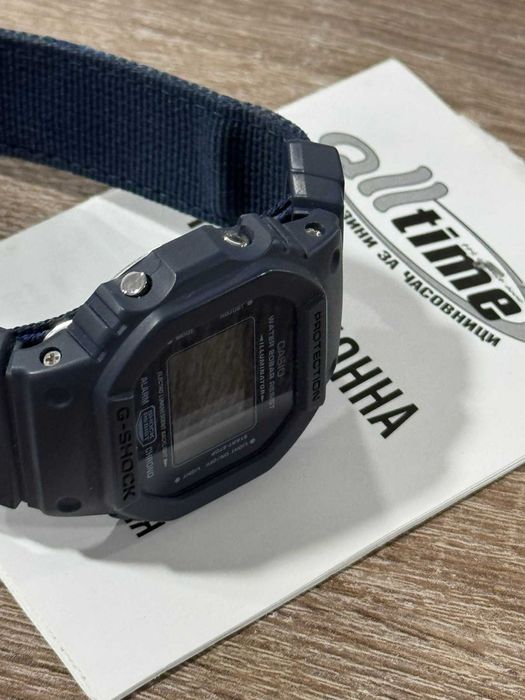 Часовник Casio G-Shock DW-5600LU-2ER