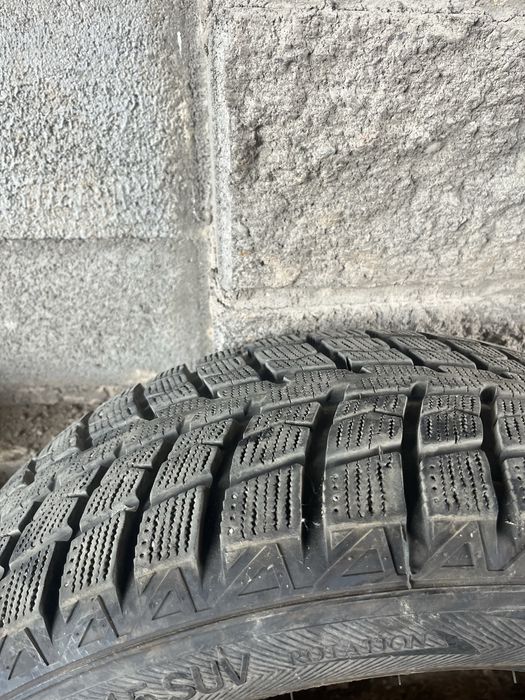 Продам шины 235/60 R18