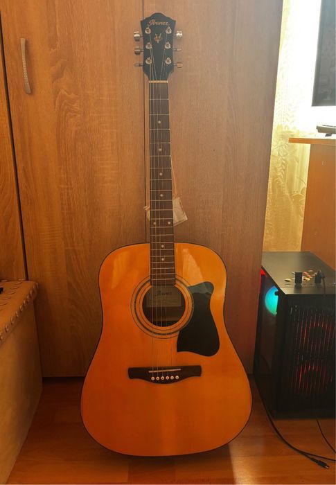 Chitară acustică Ibanez