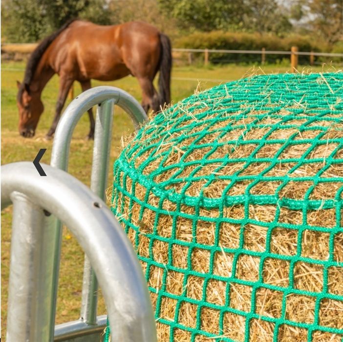 Plasă de fân pentru cai