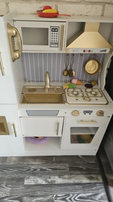 Детская игровая кухня