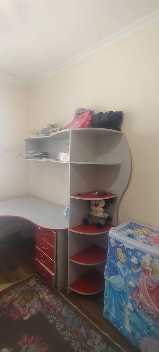 Детский писменный стол