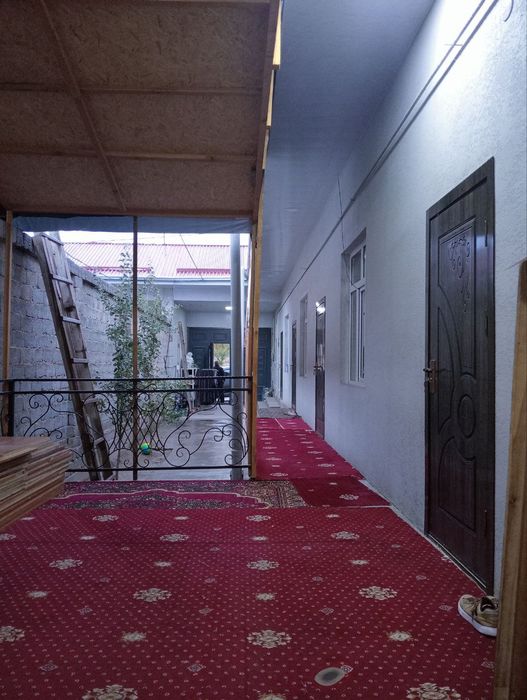 Келесда Уй сотилади 
Генералда
Котта Йулдан
700, Метр Кирганда
2, Соти