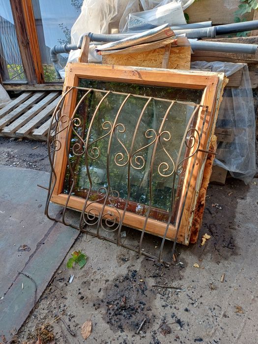 Продам оконные блоки.