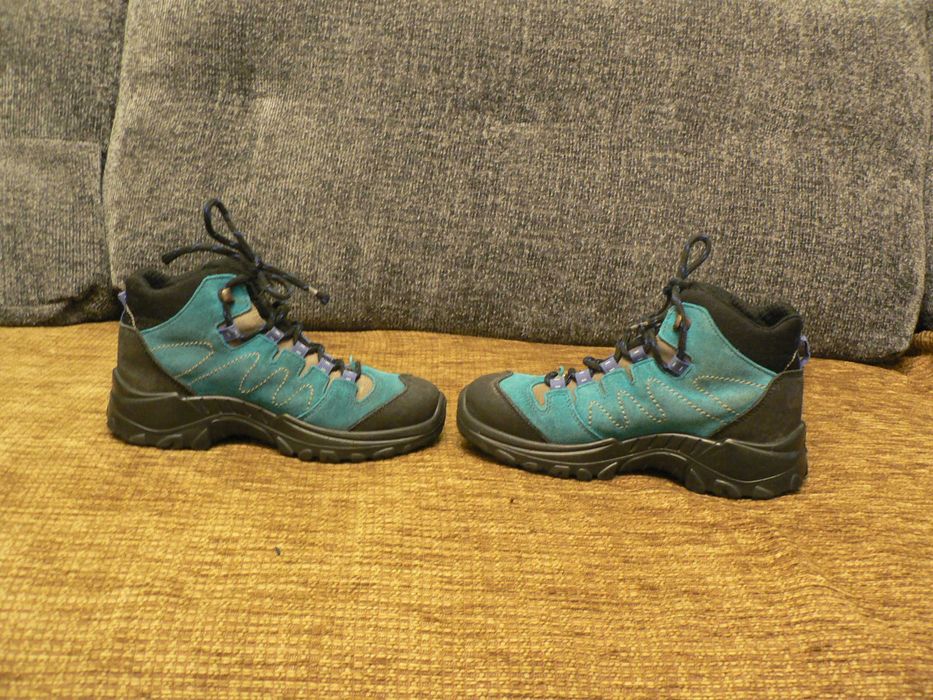 туристически обувки