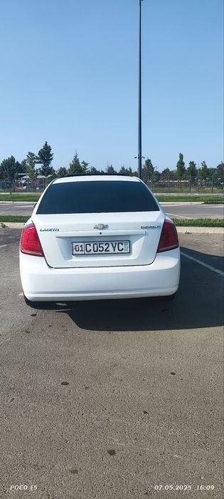 Lacetti 1.6  автомат сотилади