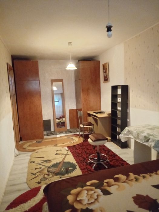 Închiriez apartament cu o cameră