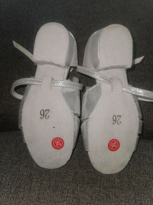 Детски обувки за спортни танци