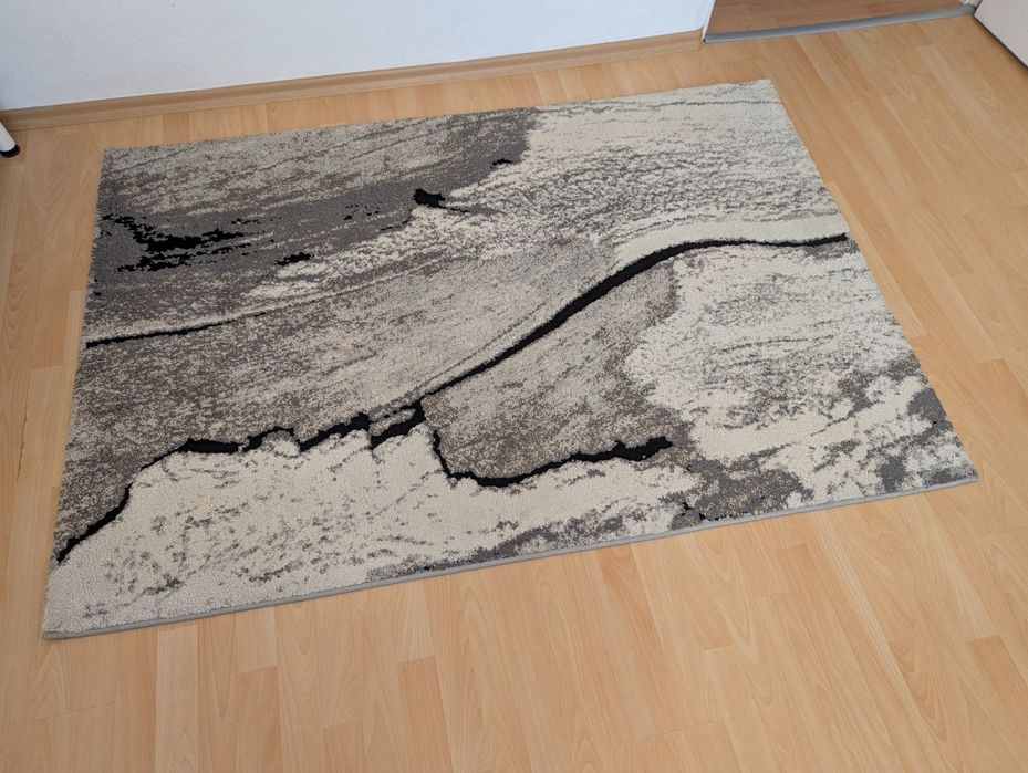 Килим 120 х 170, перфектен