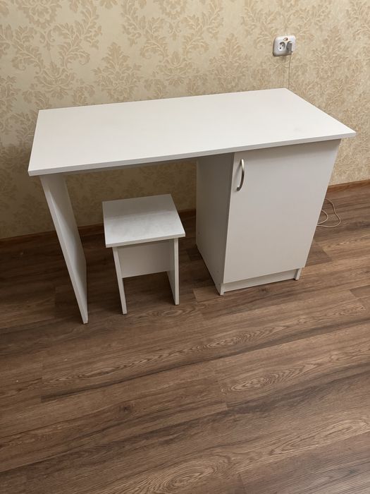 Продается Стол и стул! Срочно!