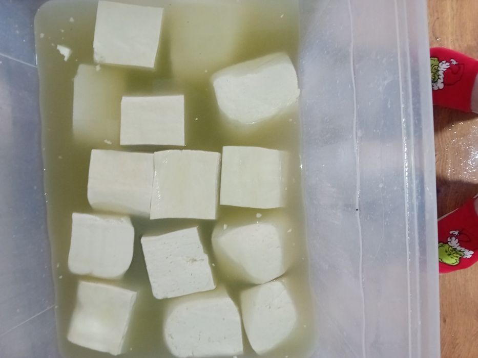 Telemea de oaie proaspătă