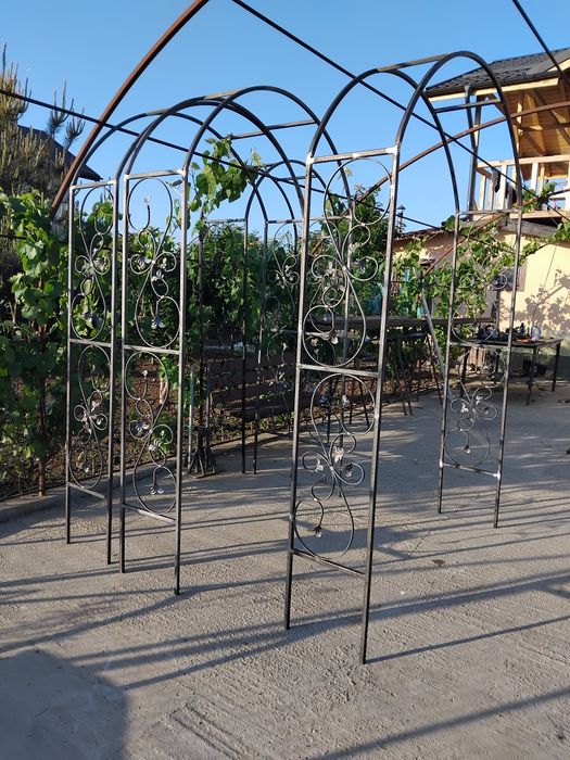 Arcade metalice Leagăne Balansoare
