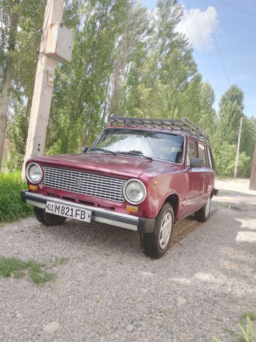 Jiguli 2102 sotiladi