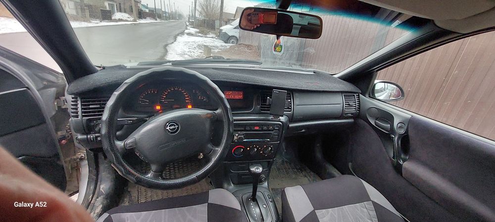 Опель вектра 1998года